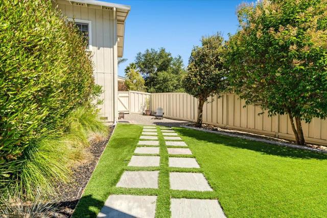 455 Calle Del Sol, Aptos CA: https://media.crmls.org/mediaz/e1a6541e-6731-4bc9-8776-4812cdf417c8.jpg