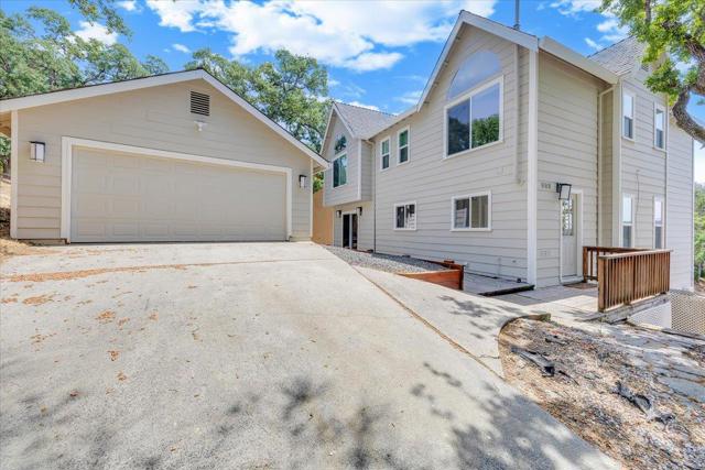 475 Sunrise Road, Copperopolis CA: https://media.crmls.org/mediaz/e1a6704b-ff68-4605-9ce6-3802d91aabac.jpg