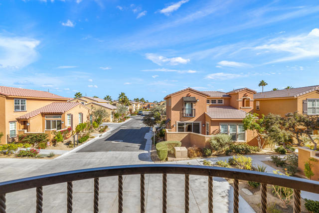 Image 31 of 57 For 80025 Silver Sage Lane