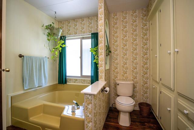 Detail Gallery Image 9 of 17 For 1490 S Orange #123,  El Cajon,  CA 92020 - 2 Beds | 2 Baths