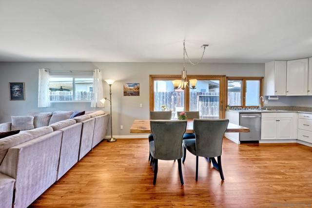 13144 Avenida Grande, San Diego CA: https://media.crmls.org/mediaz/e1a8fa92-2b19-4b8d-8fe0-1523e994a1a9.jpg