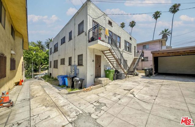 2038 Hollenbeck Drive, Los Angeles CA: https://media.crmls.org/mediaz/e1a99211-c290-46ae-b8a4-04044861bb17.jpg