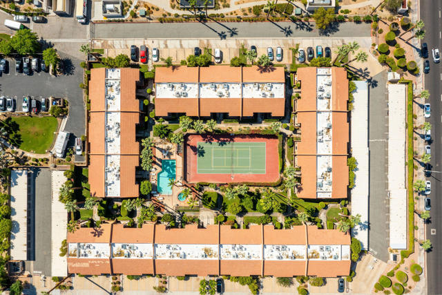 291 E Mel Avenue, Palm Springs CA: https://media.crmls.org/mediaz/e1a9dec3-81d7-4005-b717-45c3134c8fa0.jpg