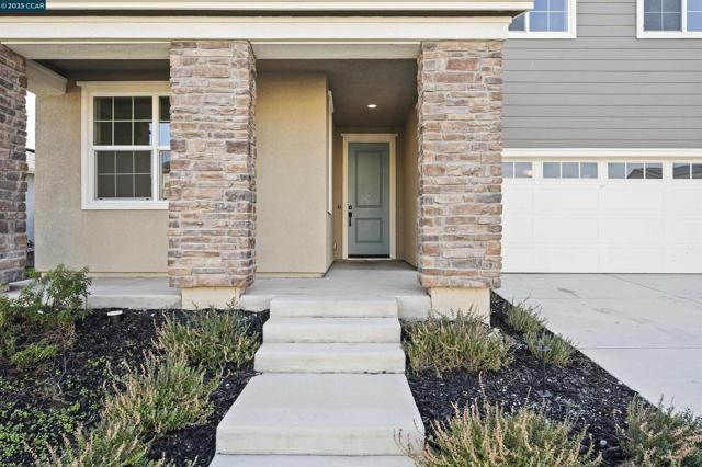 5541 Promontory Way, Antioch CA: https://media.crmls.org/mediaz/e1aa2c71-f7f8-4f92-aec2-619bc54634f8.jpg