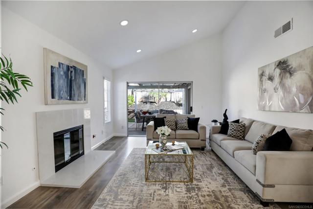 10366 Rancho Carmel Dr, San Diego CA: https://media.crmls.org/mediaz/e1ab2547-786d-436d-8c5b-3ba7a98a7dd4.jpg