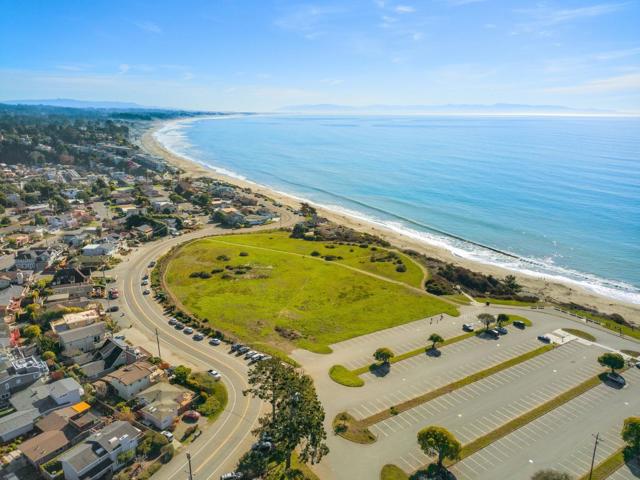 181 Mar Vista Drive, Aptos CA: https://media.crmls.org/mediaz/e1acc846-8bd6-4069-a778-247da2ee54d9.jpg