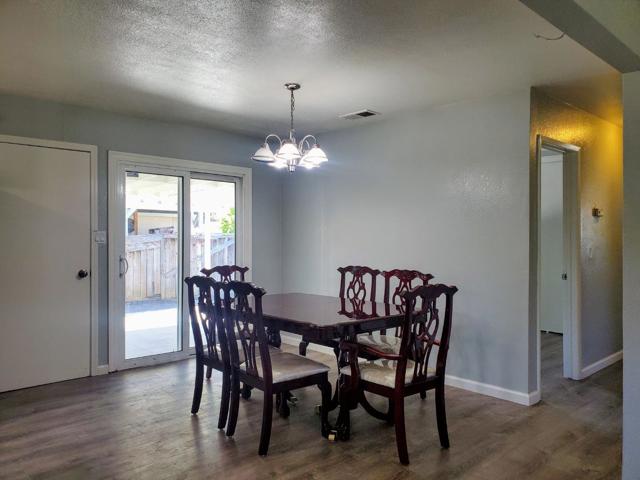 2931 Remington Way, San Jose CA: https://media.crmls.org/mediaz/e1ad4753-2a66-46cb-a814-bc8aab3b6cdf.jpg