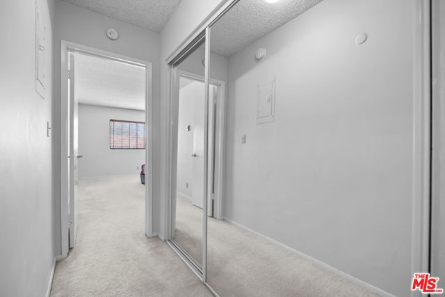 5950 Buckingham, Culver City CA: https://media.crmls.org/mediaz/e1adbfd5-ab27-478f-89af-46e4bb54770a.jpg