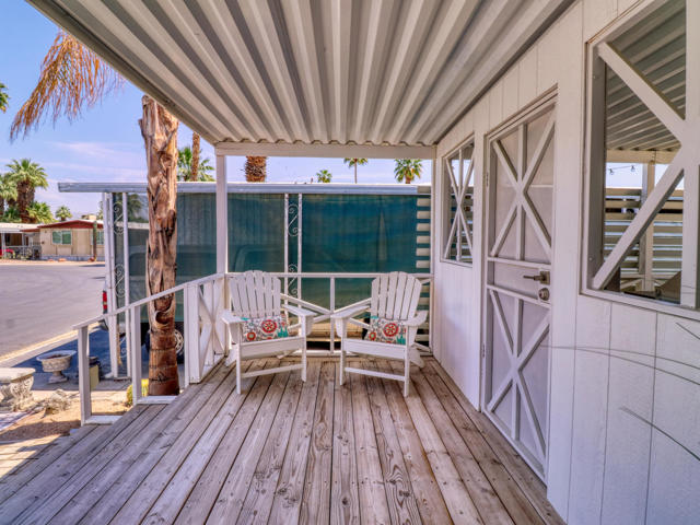 51555 Monroe St. #18, Indio CA: https://media.crmls.org/mediaz/e1ae3e0e-108e-450d-b3de-c132251f4ce5.jpg