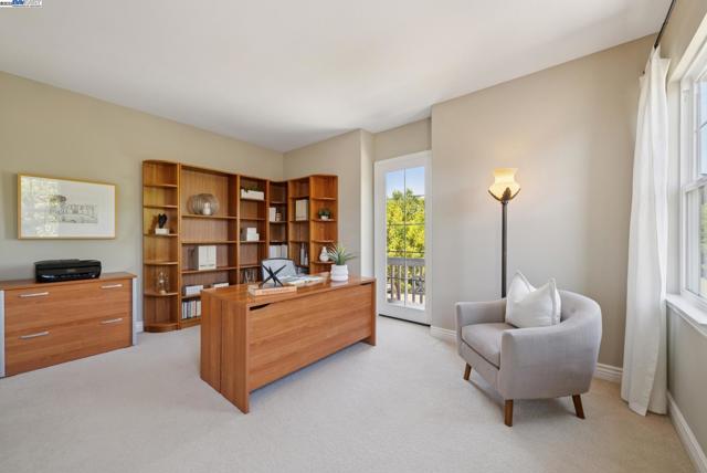 3633 Terrazzo Ct, Pleasanton CA: https://media.crmls.org/mediaz/e1b02341-e9d5-4647-ac18-fd75f1fd0ecd.jpg