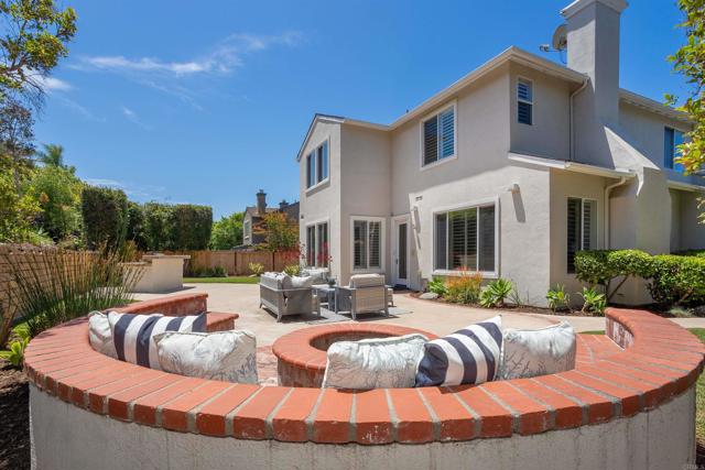 7866 Calle Oliva, Carlsbad CA: https://media.crmls.org/mediaz/e1b09f04-4114-45a3-b21c-0b7b42dc1b1a.jpg