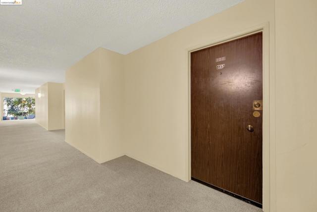 85 Vernon St, Oakland, California 94610, 1 Bedroom Bedrooms, ,1 BathroomBathrooms,Condominium,For Sale,Vernon St,41054191