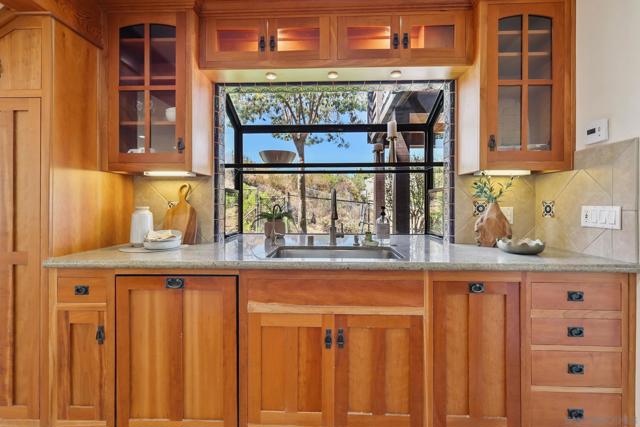 974 Via Hillview, Fallbrook CA: https://media.crmls.org/mediaz/e1b14e77-24dc-4970-9130-dd2fe57b1849.jpg