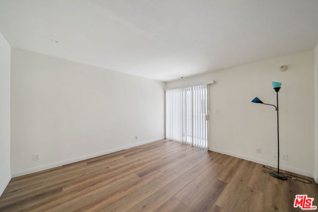 870 Crenshaw Boulevard, Los Angeles CA: https://media.crmls.org/mediaz/e1b1d5d9-7e2b-4c0d-a590-625ab894f000.jpg