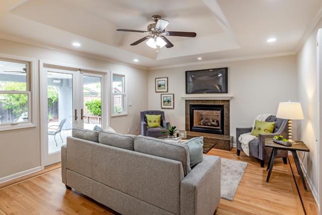 10424 Dempster Avenue, Cupertino CA: https://media.crmls.org/mediaz/e1b2d18f-80fb-4cbb-afbc-e592c6454581.jpg