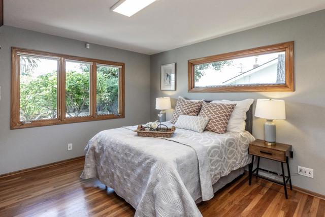 12457 BROOKGLEN Drive, Saratoga CA: https://media.crmls.org/mediaz/e1b3481b-7021-4e2e-ad52-c9af351f5862.jpg