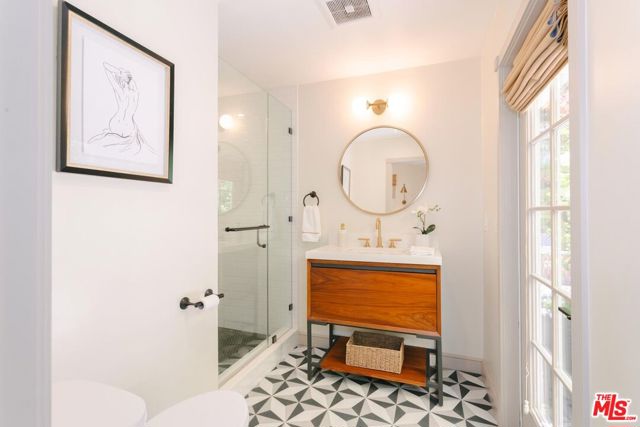 2055 Outpost Drive, Los Angeles CA: https://media.crmls.org/mediaz/e1b3a83f-0394-4d05-9ae7-7a06f67544b6.jpg