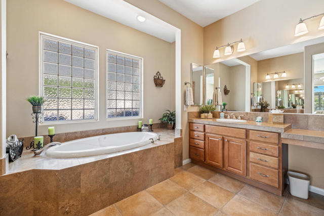 Image 24 of 71 For 80445 Paria Way