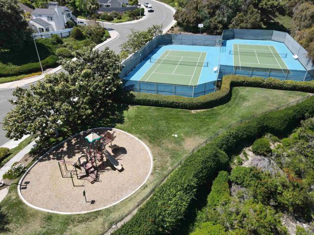 4503 Carnaby, Carlsbad CA: https://media.crmls.org/mediaz/e1b48d1f-a52b-4000-8940-caf71636c2ee.jpg