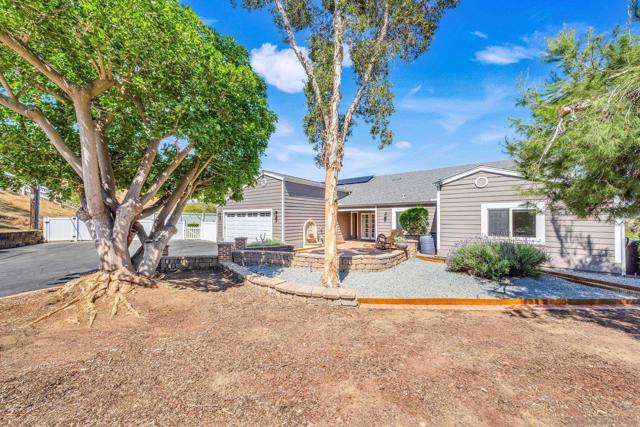14027 Jamul Dr, Jamul CA: https://media.crmls.org/mediaz/e1b51864-a64b-44d8-b0e9-575946d2df5f.jpg