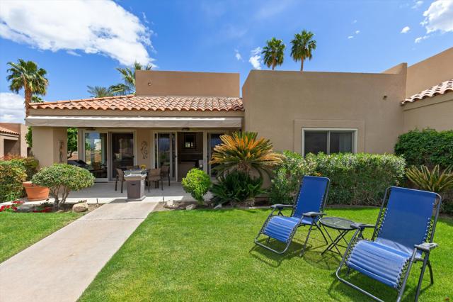 105 Lake Shore Drive, Rancho Mirage CA: https://media.crmls.org/mediaz/e1b524f5-56df-494b-8486-cc0528fb8261.jpg