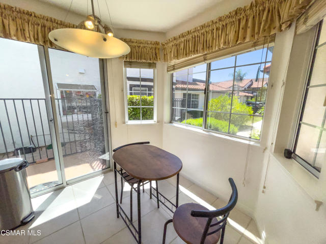 5964 Ruthwood Drive, Calabasas CA: https://media.crmls.org/mediaz/e1b537e0-6215-4b3e-81ba-5a8dd3cb6b68.jpg