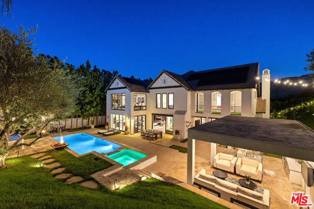 3801 Prado Del Trigo, Calabasas CA: https://media.crmls.org/mediaz/e1b54377-5eed-4f0c-b0db-12e25aba8502.jpg