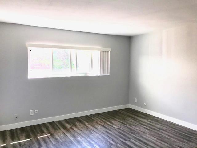 5091 Park Rim Dr, San Diego CA: https://media.crmls.org/mediaz/e1b546d4-8418-49d7-bd32-6d8719a5f6ca.jpg