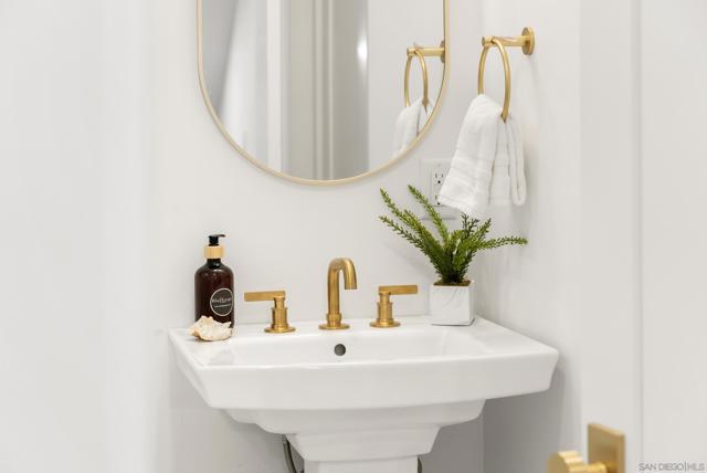 720 Nantasket Ct, San Diego CA: https://media.crmls.org/mediaz/e1b55c4f-c46b-419d-af61-1ced214b2a24.jpg