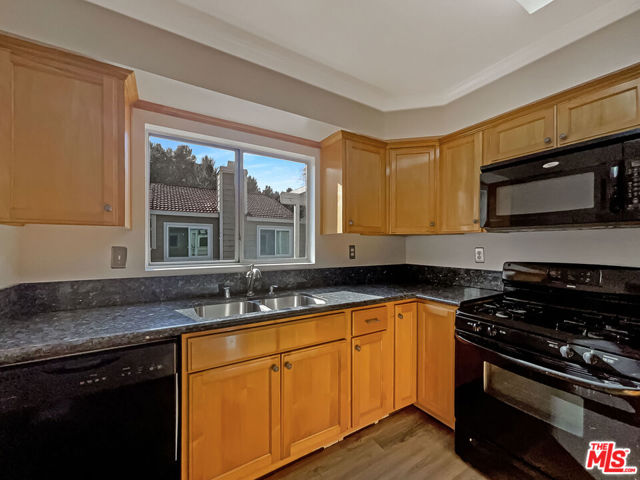 28160 Sloan Canyon Road, Castaic CA: https://media.crmls.org/mediaz/e1b629d2-df2a-4365-b0a4-5671f46d656f.jpg