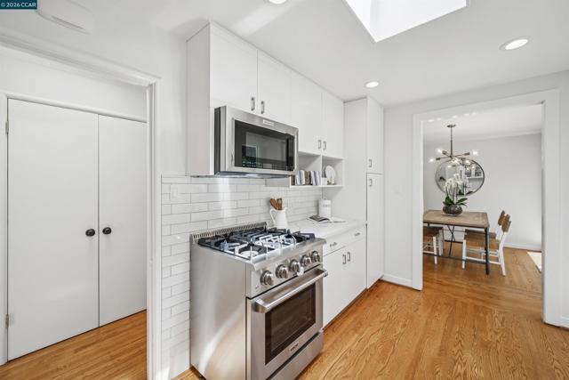 3231 Camino Colorados, Lafayette CA: https://media.crmls.org/mediaz/e1b63ad0-1b54-472c-a52b-101b6e4b0153.jpg