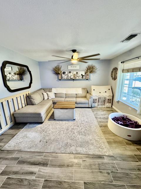 Image 3 of 21 For 369 10th Street