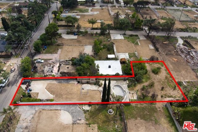 3359 Glenrose Avenue, Altadena CA: https://media.crmls.org/mediaz/e1b66735-c303-4dbd-8755-034a2db50ac4.jpg