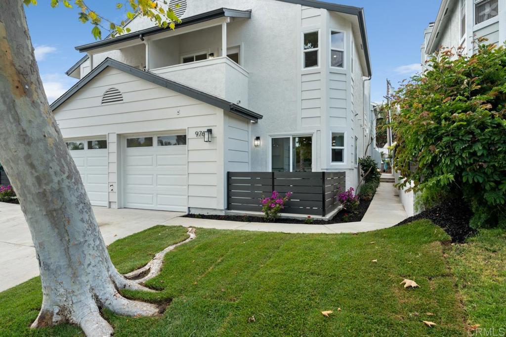 976 Sapphire Street - photo 2