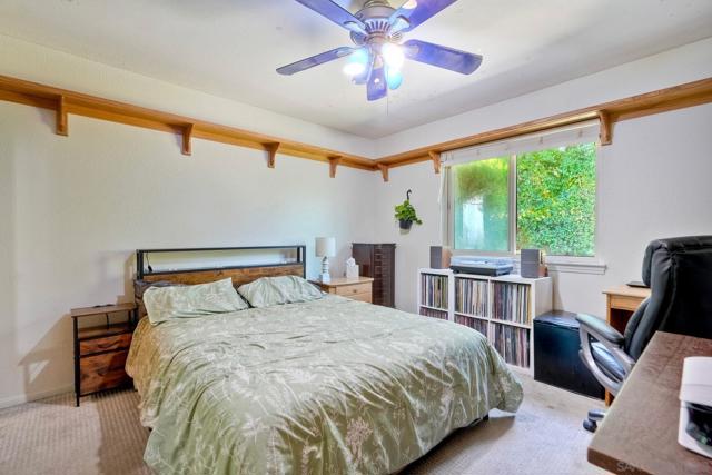 2183 Lundy Lake Dr, Escondido CA: https://media.crmls.org/mediaz/e1b7c96e-1f19-4ec8-87c7-49dadabf356c.jpg