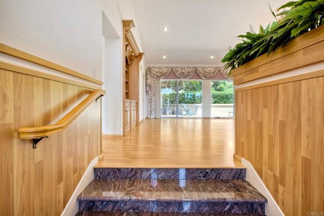 61 Via Larga Vista, Bonsall CA: https://media.crmls.org/mediaz/e1b7fd03-03bc-47e8-93a9-8b8e66094f82.jpg