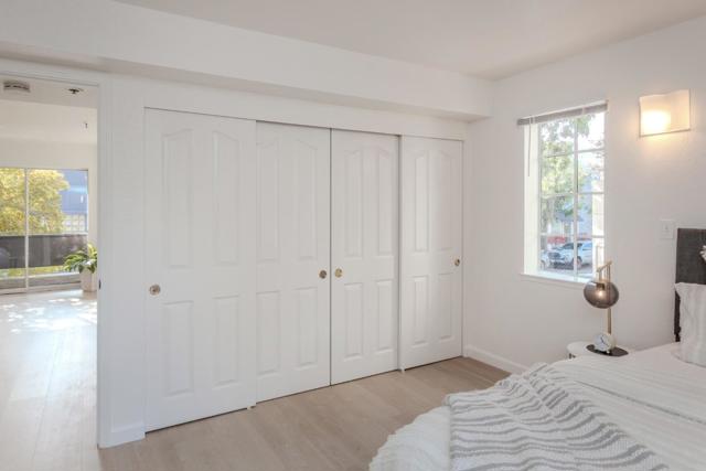 165 Forest Avenue, Palo Alto CA: https://media.crmls.org/mediaz/e1b8977c-422f-4d7a-b434-6178f31e5659.jpg