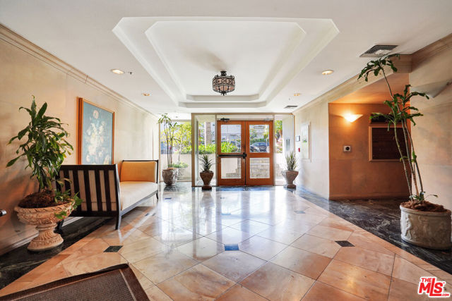 Drew Fenton | 11690 Montana Avenue Los Angeles CA | MLS: 7295317 Drew Fenton | 11690 Montana Avenue Los Angeles CA | MLS: 7295317