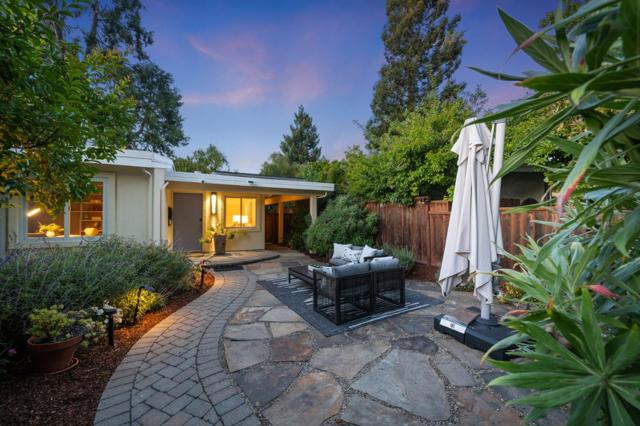 1848 Wagner Avenue, Mountain View CA: https://media.crmls.org/mediaz/e1ba1405-d496-4df9-816e-2f3be3fa950e.jpg
