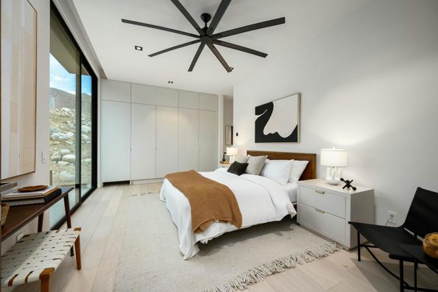 2085 Desert Flower Court, Palm Springs CA: https://media.crmls.org/mediaz/e1ba743b-0b3e-4c0e-985f-4ce09581c361.jpg