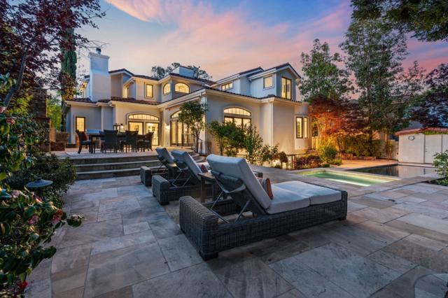 6 Zachary Court, Menlo Park CA: https://media.crmls.org/mediaz/e1bc8b1f-9a01-4d7d-92b0-36a246dd576f.jpg