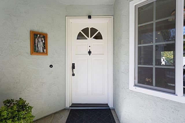 Detail Gallery Image 3 of 40 For 6826 via Marinero, Carlsbad,  CA 92009 - 3 Beds | 2/1 Baths
