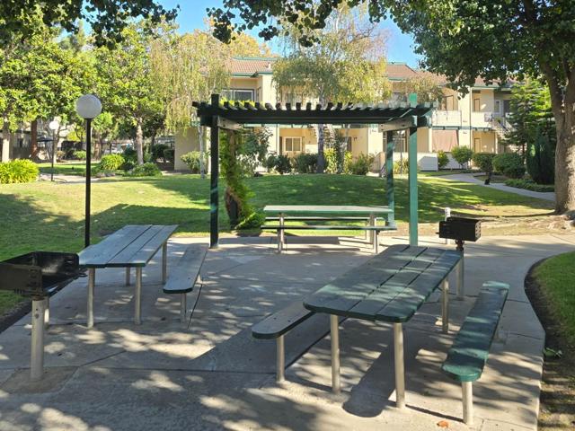 3064 FLINT Street, Union City CA: https://media.crmls.org/mediaz/e1bd42a5-843d-4709-8810-1803b3a3a264.jpg