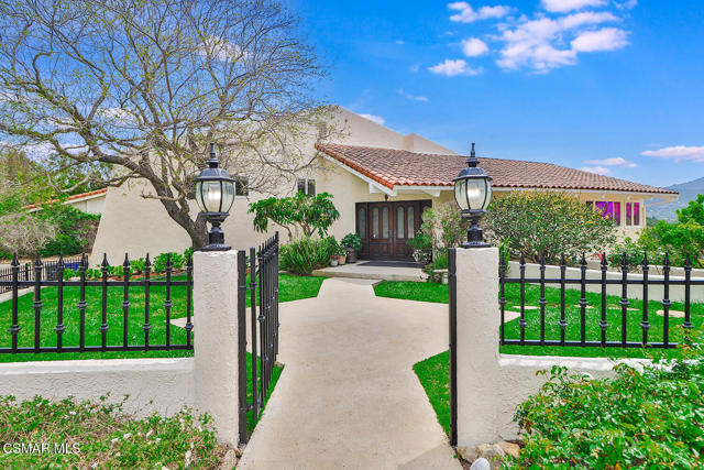 1822 Calle Borrego, Thousand Oaks CA: https://media.crmls.org/mediaz/e1be805b-156a-46b2-b82f-a7ea0926b231.jpg