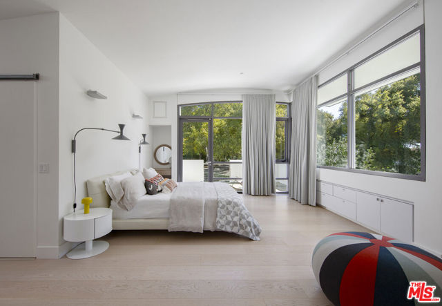 4450 Via Alegre, Santa Barbara CA: https://media.crmls.org/mediaz/e1beddbc-d087-4ed7-8072-ffa4630b6b65.jpg