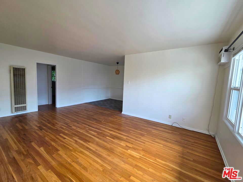 7621 Hampton Avenue #203