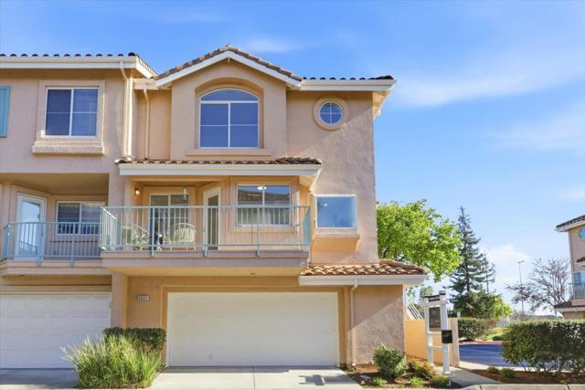 6031 Commerce Drive, Fremont CA: https://media.crmls.org/mediaz/e1bf3cf7-74fd-4358-897f-f49626305e78.jpg