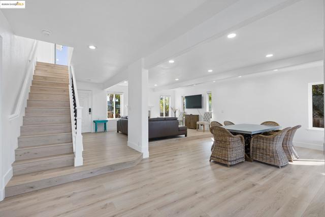 740 Discovery Bay Blvd, Discovery Bay CA: https://media.crmls.org/mediaz/e1c024d3-3e25-40c5-91dc-c0448bc80a62.jpg