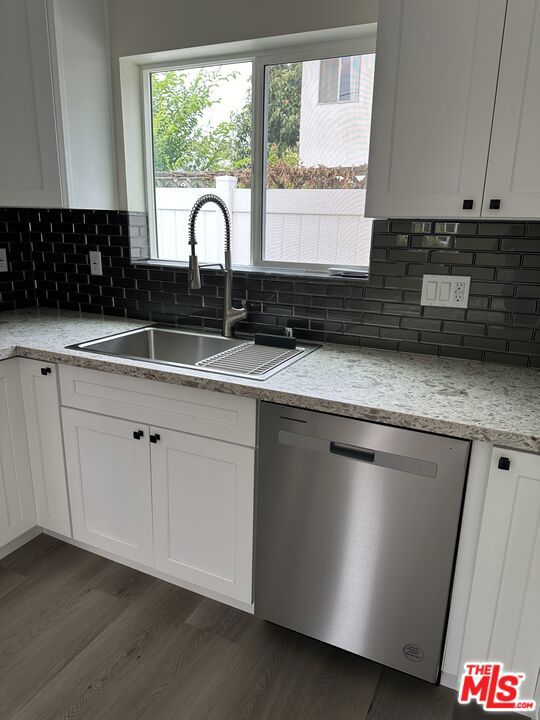 3556 Butler Avenue, Los Angeles CA: https://media.crmls.org/mediaz/e1c035bb-6aa8-4195-9848-7dc677489c5d.jpg