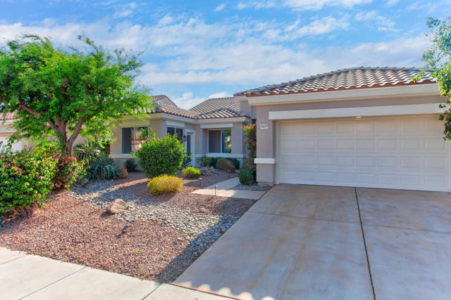 35677 Inverness Avenue, Palm Desert CA: https://media.crmls.org/mediaz/e1c12bee-f6a7-4714-85f8-4e268489960e.jpg